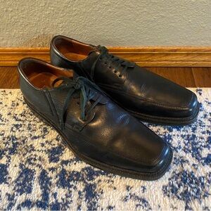 Johnston & Murphy Black Leather Oxfords
